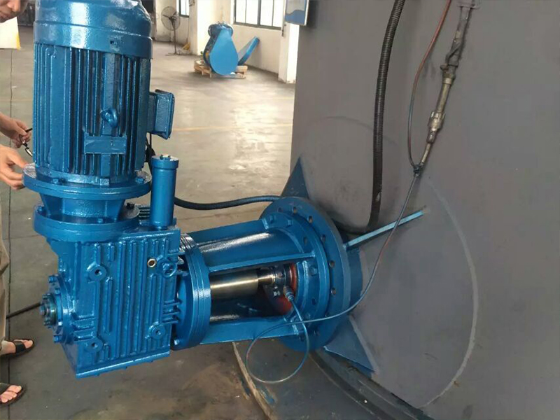 側(cè)攪拌安裝